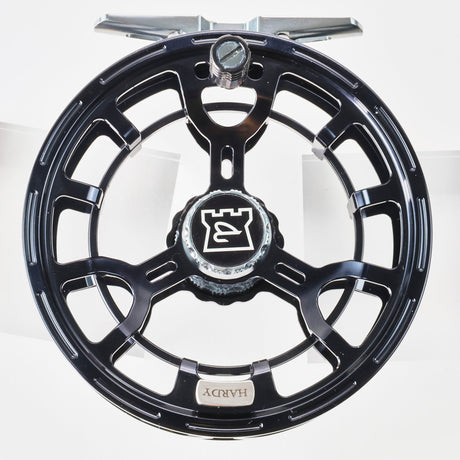 Hardy Averon 3000 in Like New condition