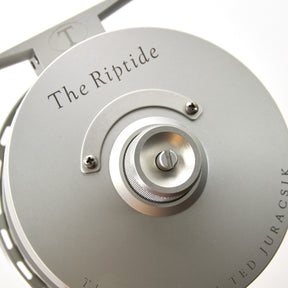 Tibor The Riptide (9-11) in Like New condition