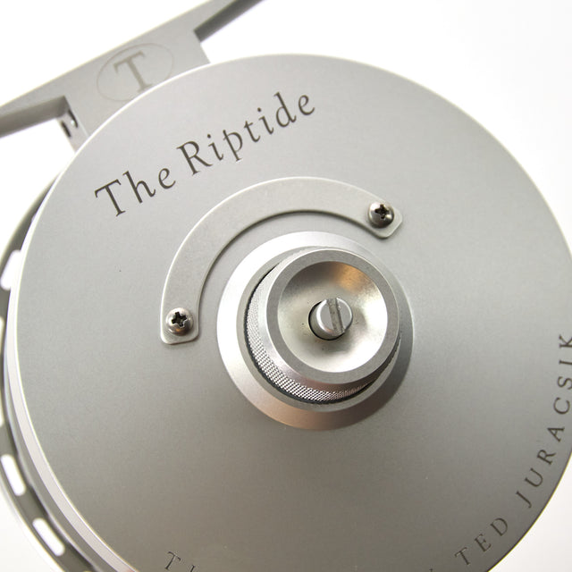 Tibor The Riptide (9-11) in Like New condition